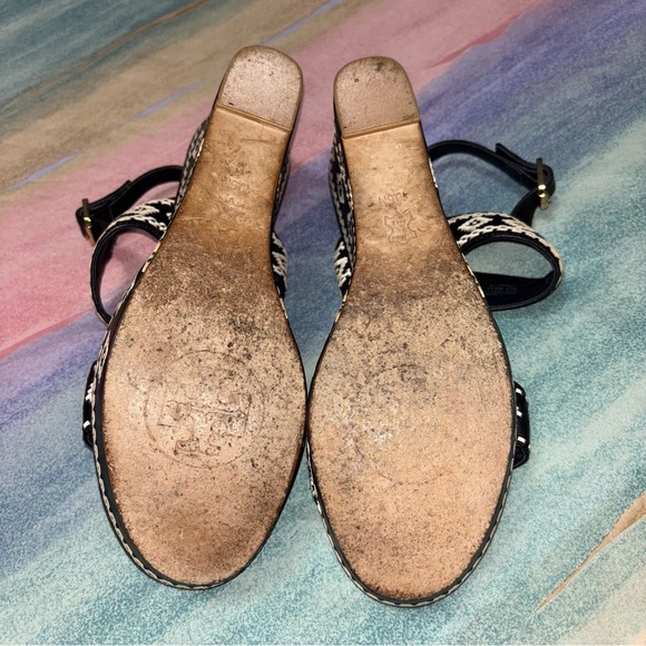 Tory Burch Reena Wedge Platform Sandal Size 10.5 Aztec Design - Picture 7 of 7